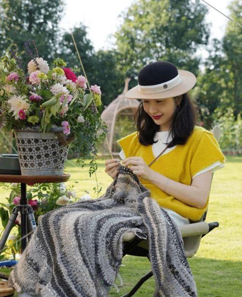 金职院男网红和老师吃瓜,校园风云再起！