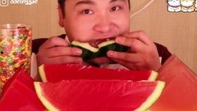 网红小希吃瓜是真的吗,真相还是炒作？